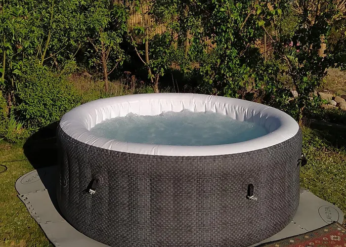 Na Wsi - Sauna I Jacuzzi Dabrowka (Wolomin)
